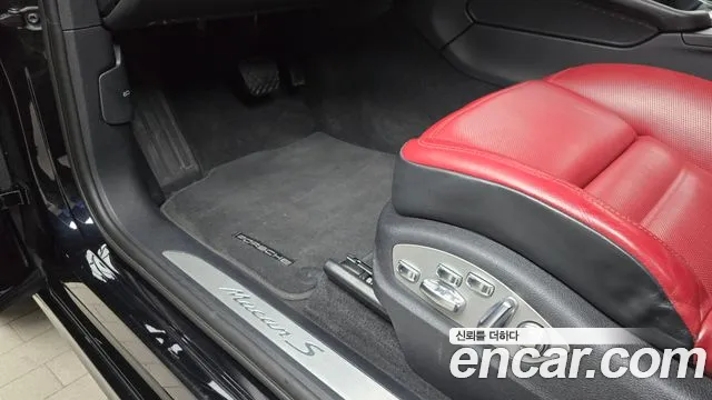 Porsche Macan — Фото автомобиля 17