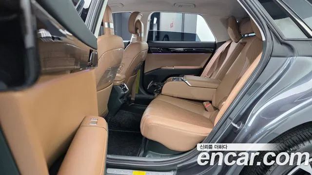 Hyundai Grandeur GN7 — Фото автомобиля 18