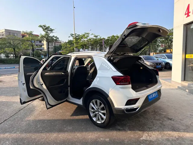 Volkswagen T-Roc — Фото автомобиля 22