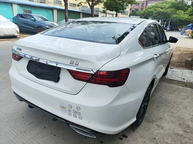 Geely Binrui — Фото автомобиля 6