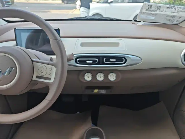 Wuling Hongguang Mini EV — Фото автомобиля 12