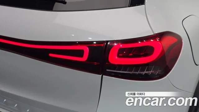 Mercedes-Benz EQA — Фото автомобиля 22