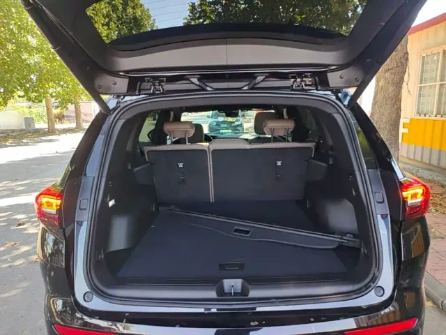 Buick Envision Plus — Фото автомобиля 18