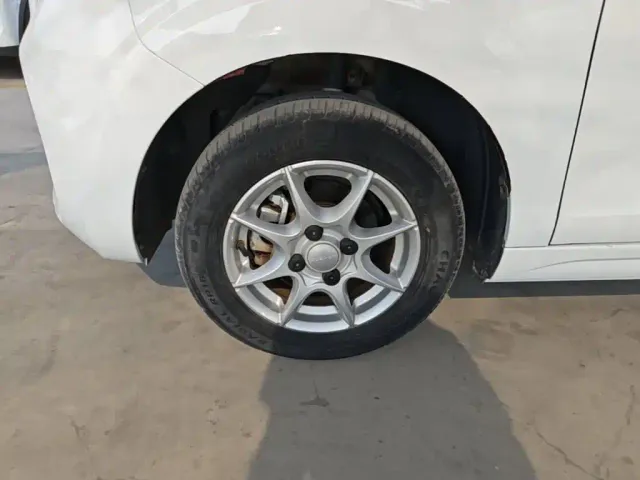 Roewe Clever — Фото автомобиля 22