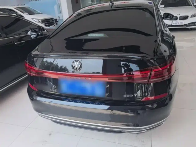 Volkswagen Passat — Фото автомобиля 5