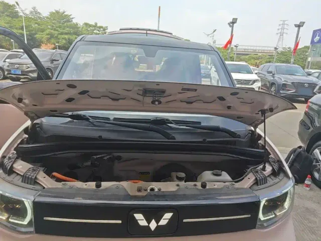 Wuling Hongguang Mini EV — Фото автомобиля 17