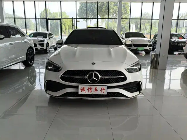 Mercedes-Benz C-Class — Фото автомобиля 2