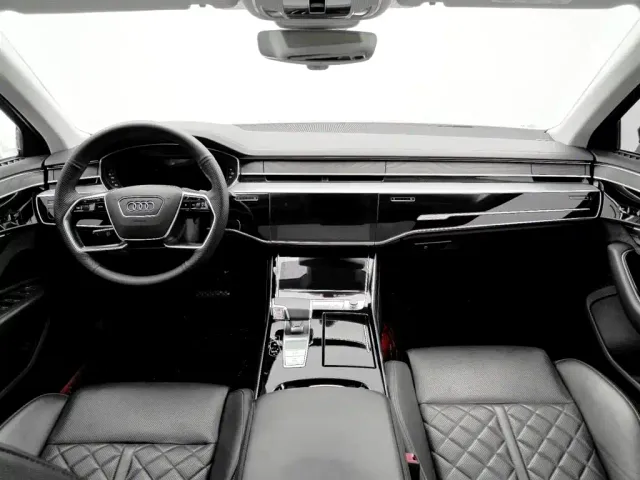 Audi A8 — Фото автомобиля 10