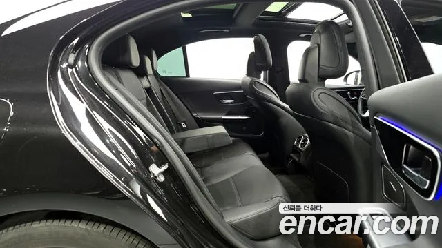 Mercedes-Benz C-Class — Фото автомобиля 12
