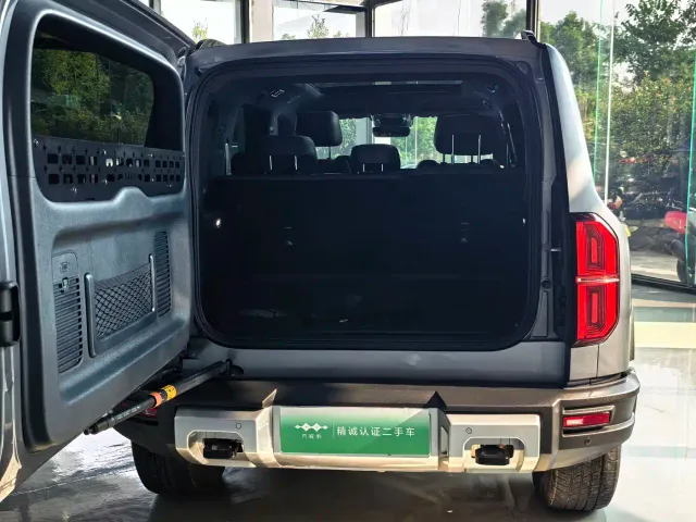 BYD FangChengBao Leopard 5 — Фото автомобиля 13
