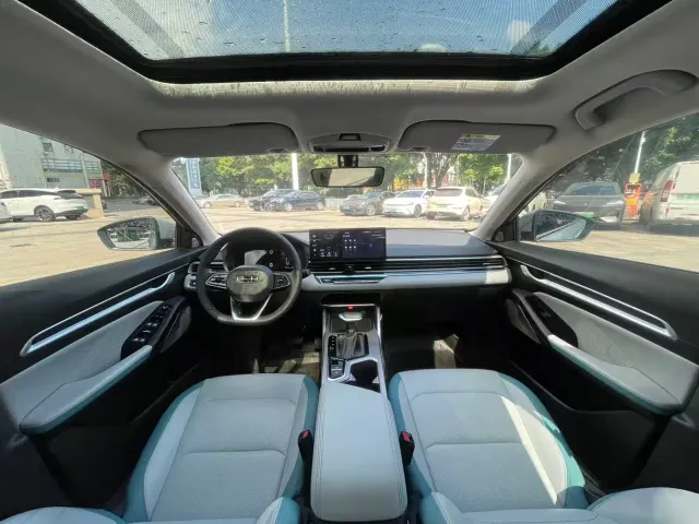 Geely Emgrand — Фото автомобиля 15