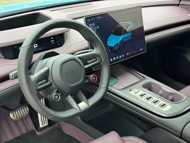 Xiaomi SU7 — Фото автомобиля 5