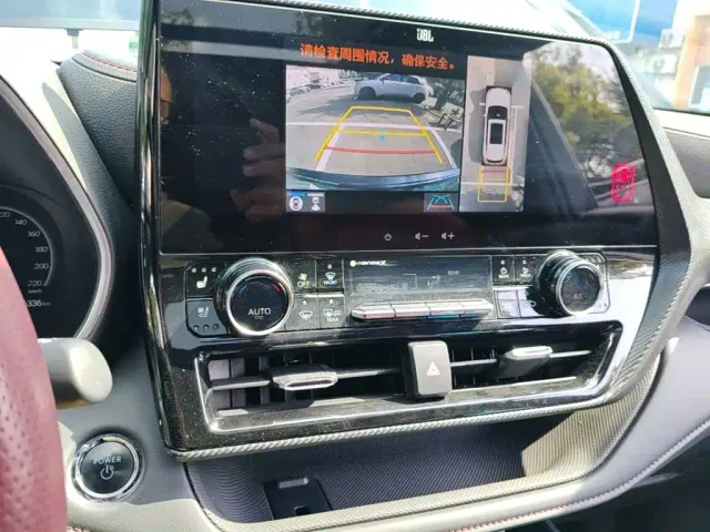 Toyota Crown Kluger — Фото автомобиля 12