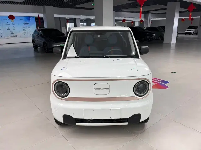 Geely Galaxy Panda 2023 Panda Mini New Year Edition - Treasure Bear — Фото автомобиля 2