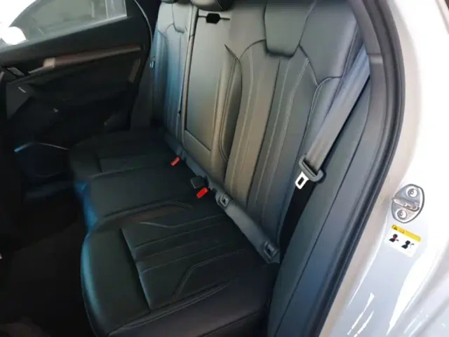 Audi Q5L — Фото автомобиля 16