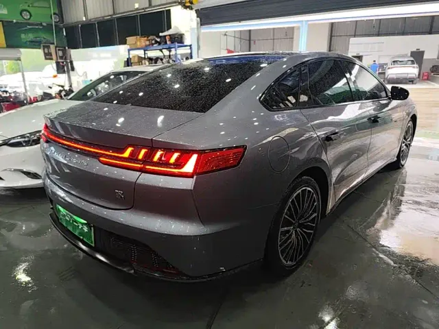 BYD Han — Фото автомобиля 6