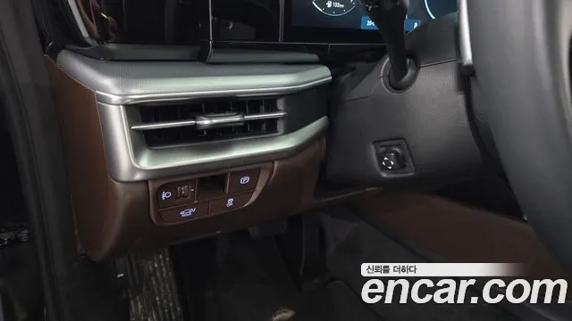 Hyundai Grandeur Grandeur (GN7) 2.5 Бензин 2WD — Фото автомобиля 23