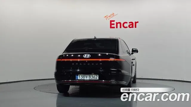Hyundai Grandeur — Фото автомобиля 2