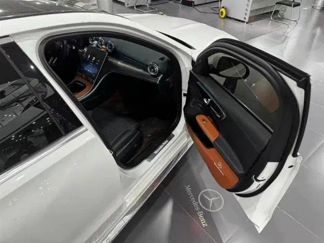 Mercedes-Benz C-Class — Фото автомобиля 22