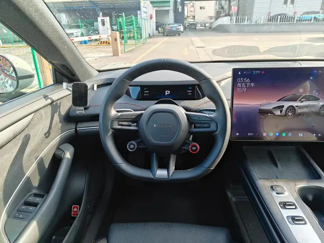 Xiaomi SU7 — Фото автомобиля 15