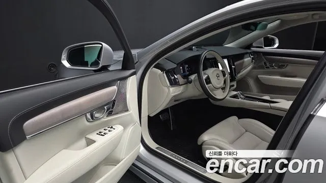 Volvo S90 — Фото автомобиля 15