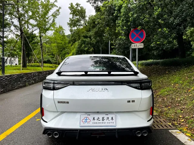 Dongfeng Yixuan — Фото автомобиля 5