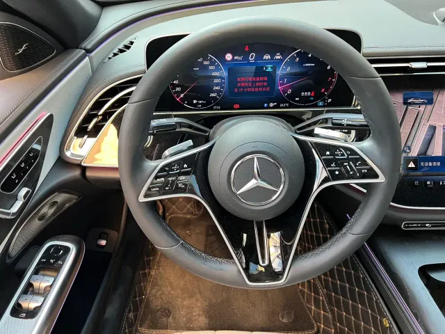Mercedes-Benz E-Class — Фото автомобиля 6