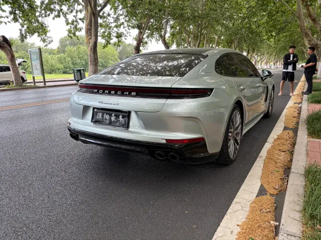 Porsche Panamera — Фото автомобиля 5