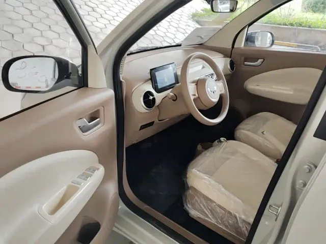 Wuling Hongguang Mini EV — Фото автомобиля 15