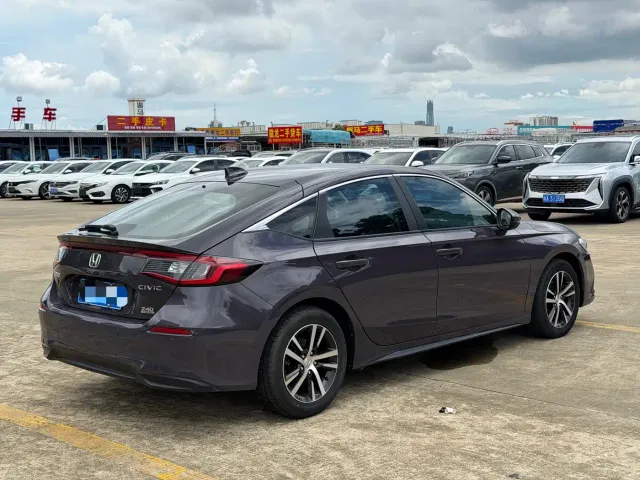 Honda Civic — Фото автомобиля 7
