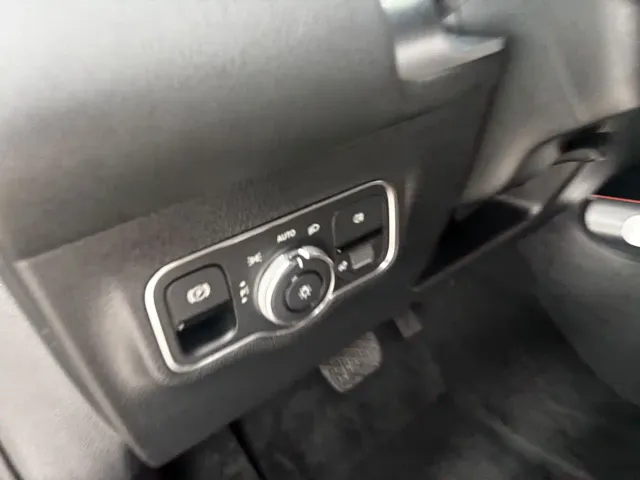Mercedes-Benz GLB-Class — Фото автомобиля 14