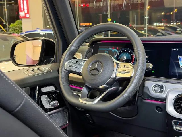 Mercedes-Benz G-Class — Фото автомобиля 17
