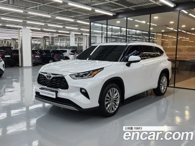 Фотография автомобиля — Toyota Highlander