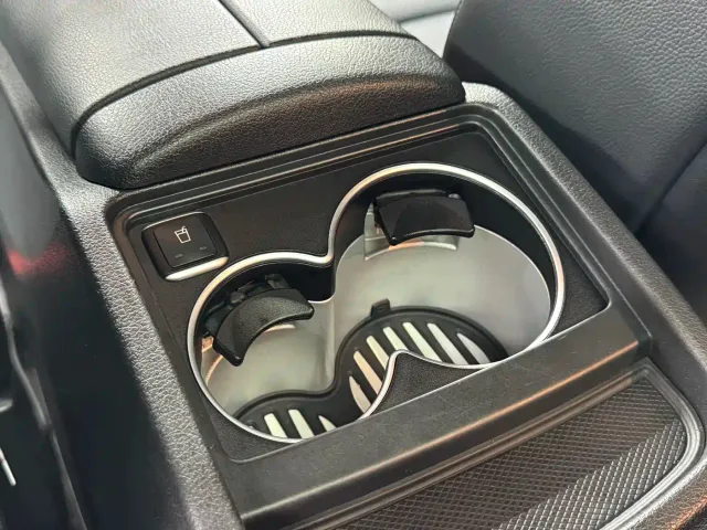 Mercedes-Benz V-Class — Фото автомобиля 20