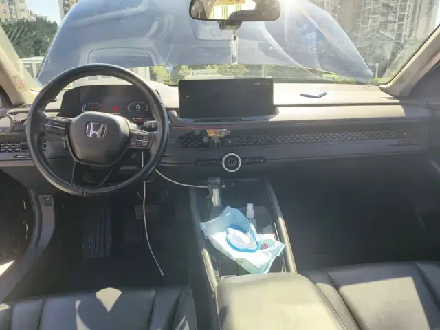 Honda Accord — Фото автомобиля 10
