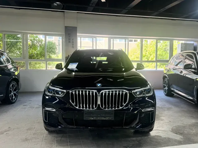 BMW X5 — Фото автомобиля 2
