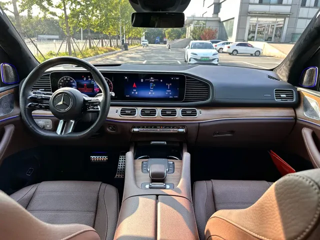 Mercedes-Benz GLS-Class — Фото автомобиля 18