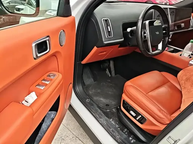 Li Auto L7 — Фото автомобиля 15