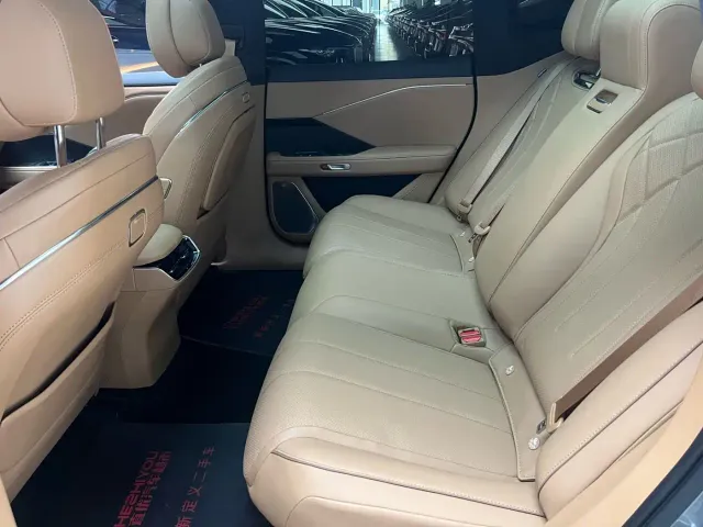Toyota BoZhi 7 — Фото автомобиля 10