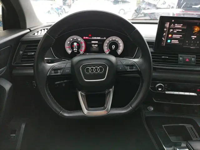 Audi Q5L — Фото автомобиля 6