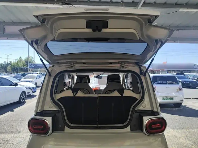 Wuling Hongguang Mini EV — Фото автомобиля 18