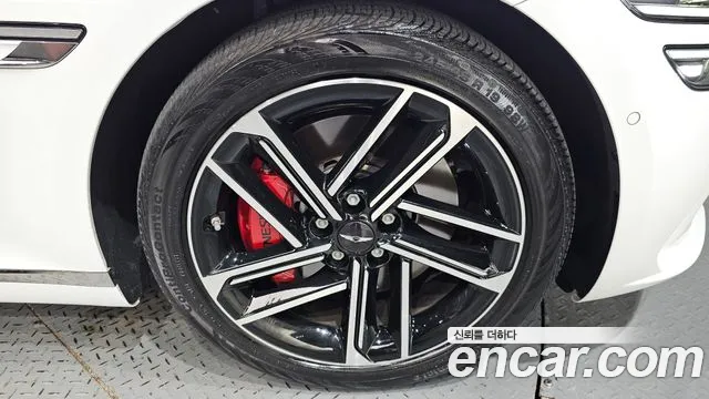 Genesis G80 RG3 — Фото автомобиля 6