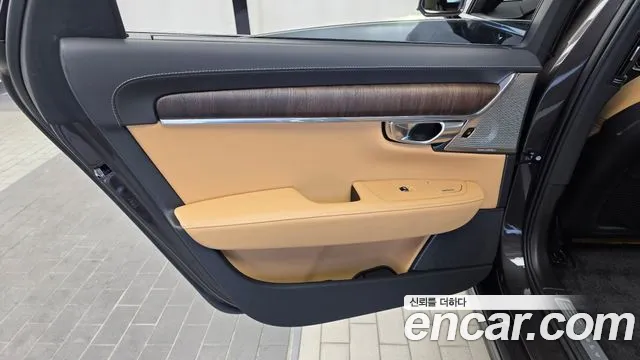Volvo S90 — Фото автомобиля 14