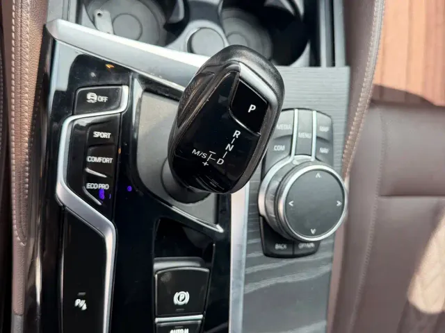BMW 5 Series — Фото автомобиля 8