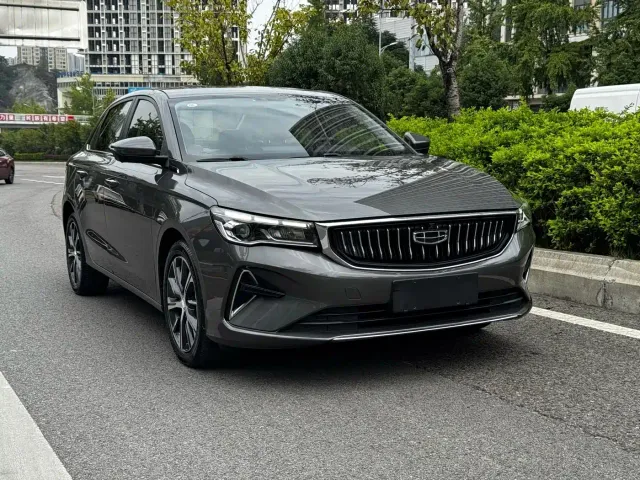 Geely Emgrand — Фото автомобиля 3
