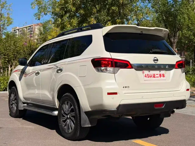 Nissan Terra — Фото автомобиля 5