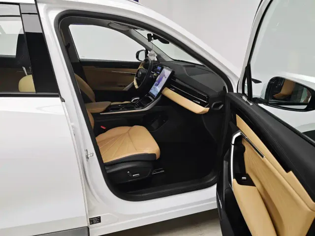 Geely Boyue L — Фото автомобиля 10