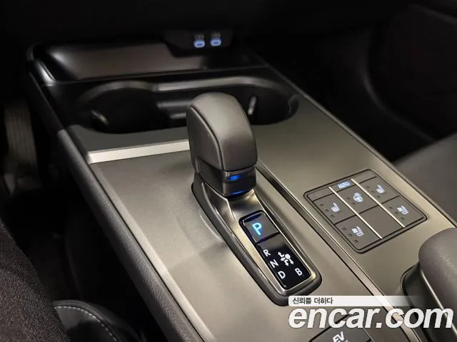 Lexus UX — Фото автомобиля 9