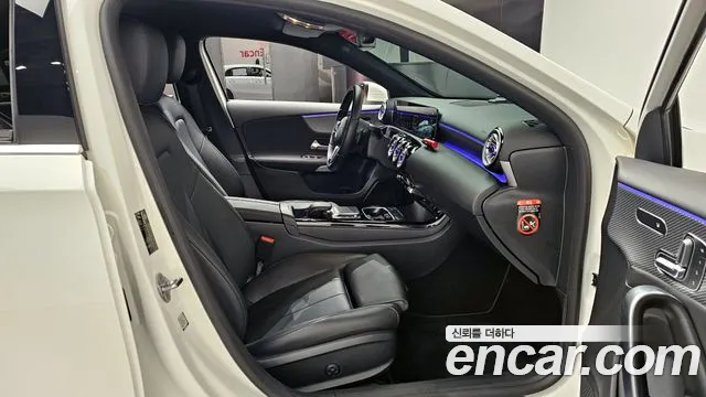 Mercedes-Benz A-Class — Фото автомобиля 10