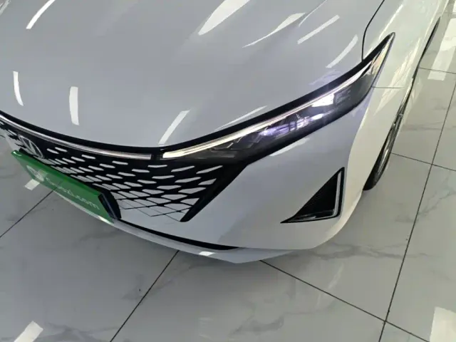 Changan Raeton Plus — Фото автомобиля 23
